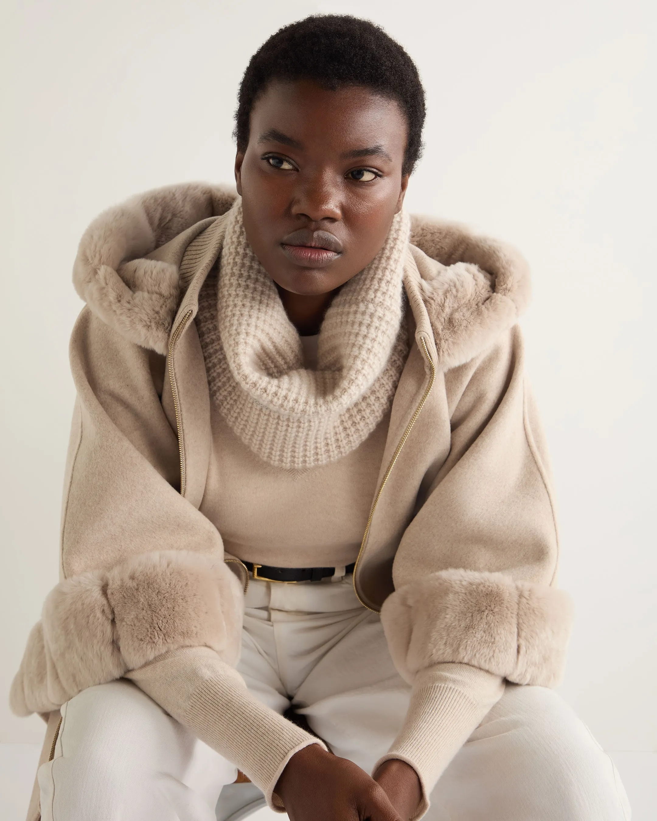Women's Waffle Stitch Cashmere Snood With Lurex Ecru White