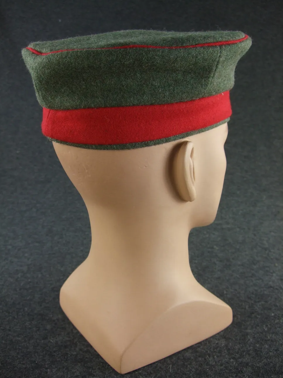 WW1 German EM Beret Cap Red Band   Red Piping